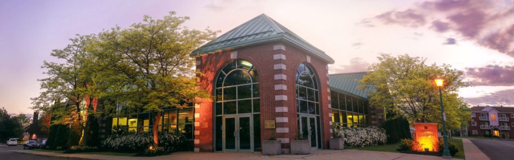 Photo panoramique de la bibliothèque Roland-LeBlanc